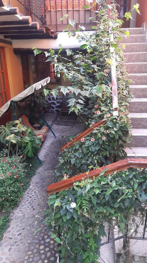 Wayras Hostal Ollantaytambo Esterno foto
