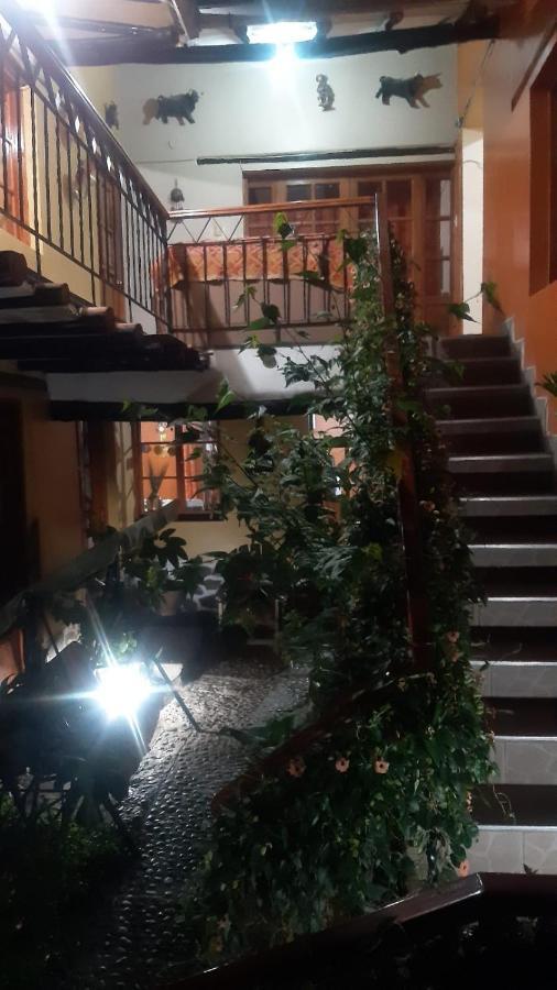 Wayras Hostal Ollantaytambo Esterno foto