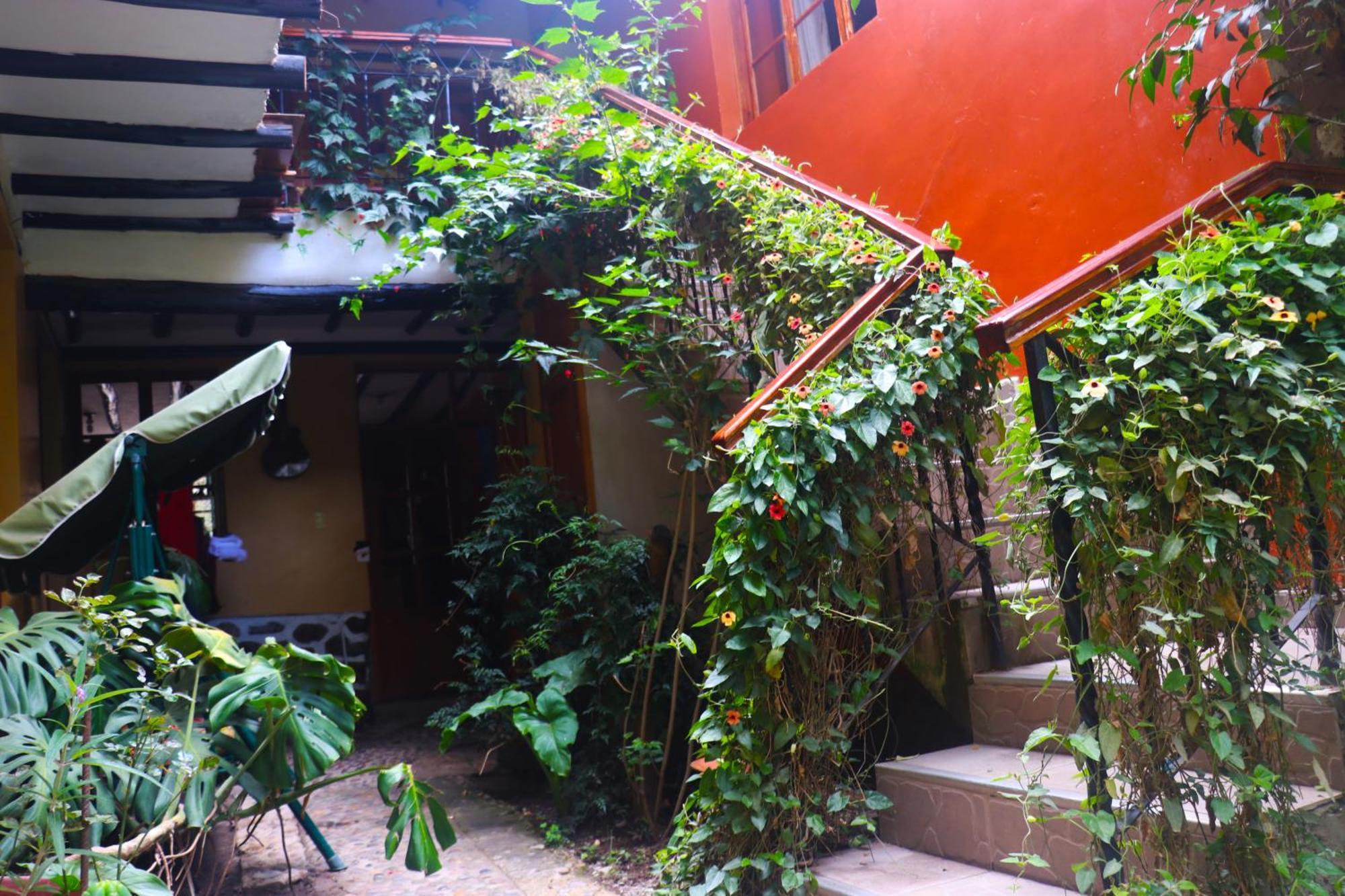 Wayras Hostal Ollantaytambo Esterno foto