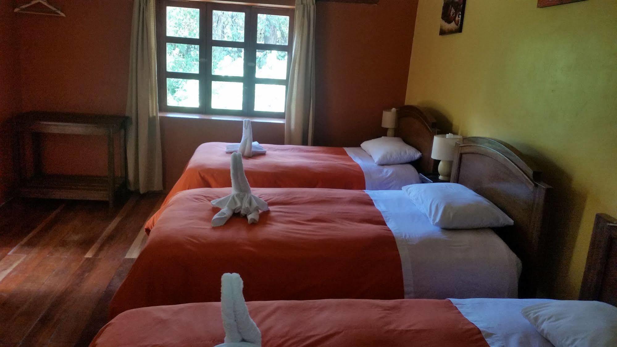 Wayras Hostal Ollantaytambo Esterno foto