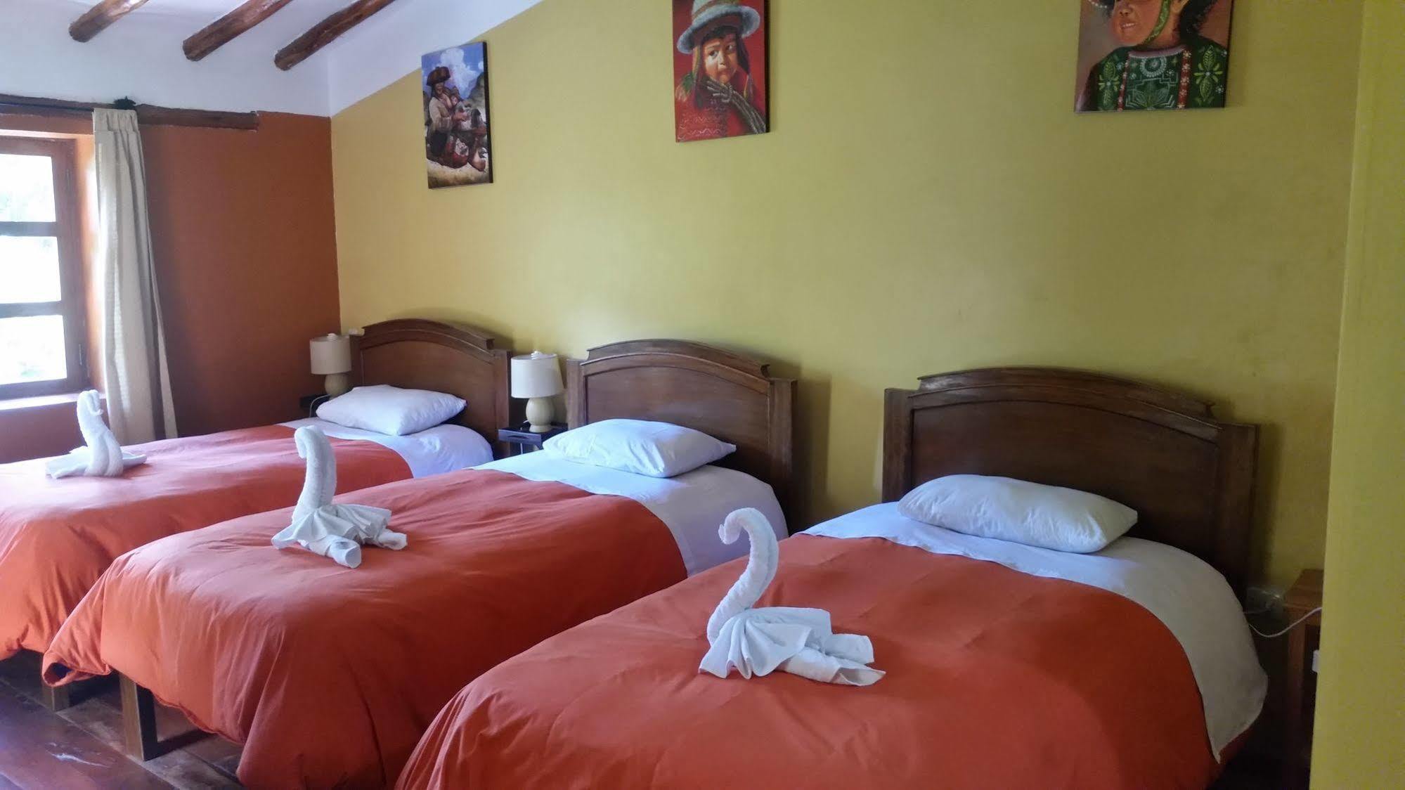 Wayras Hostal Ollantaytambo Esterno foto