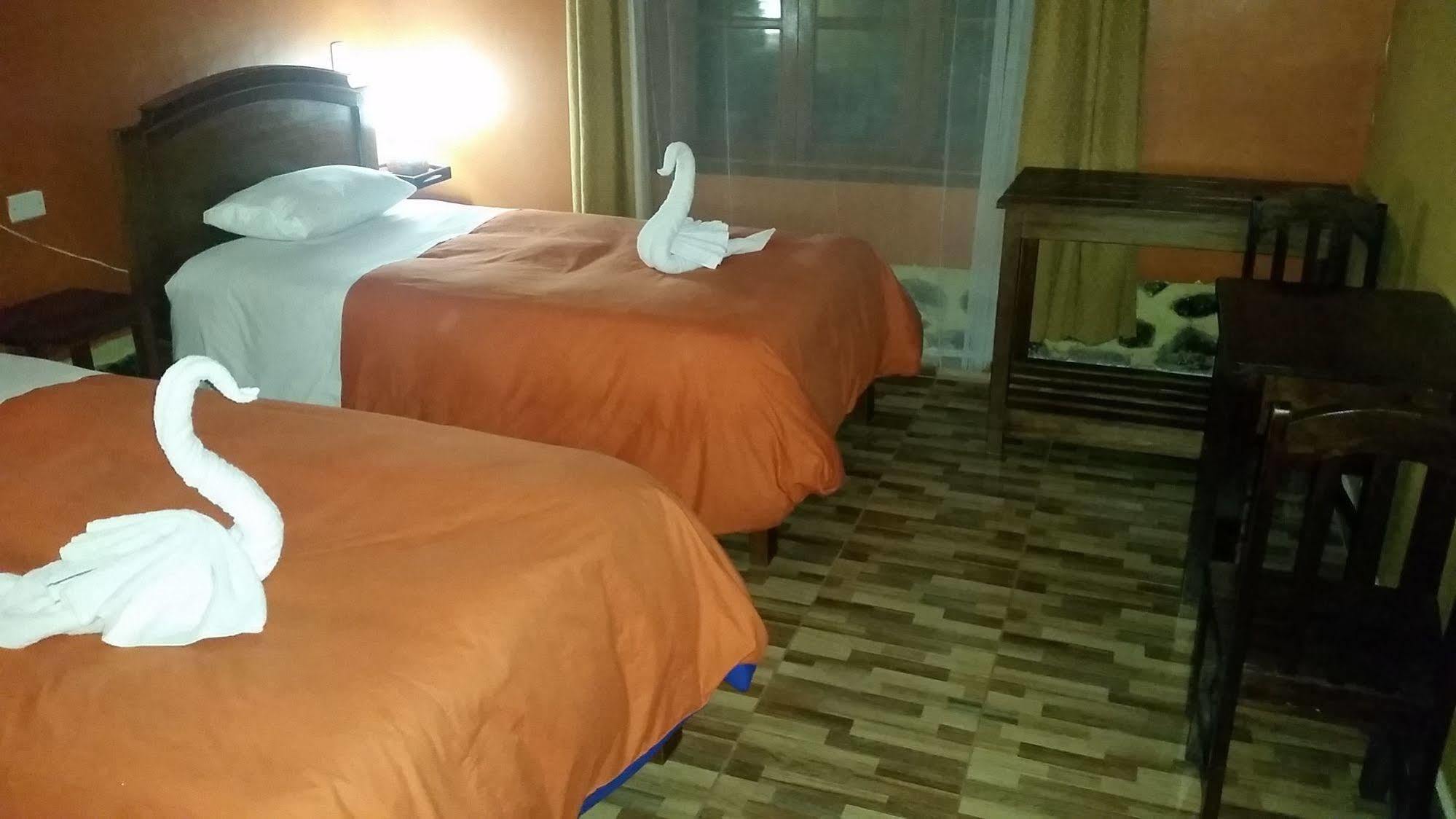 Wayras Hostal Ollantaytambo Esterno foto