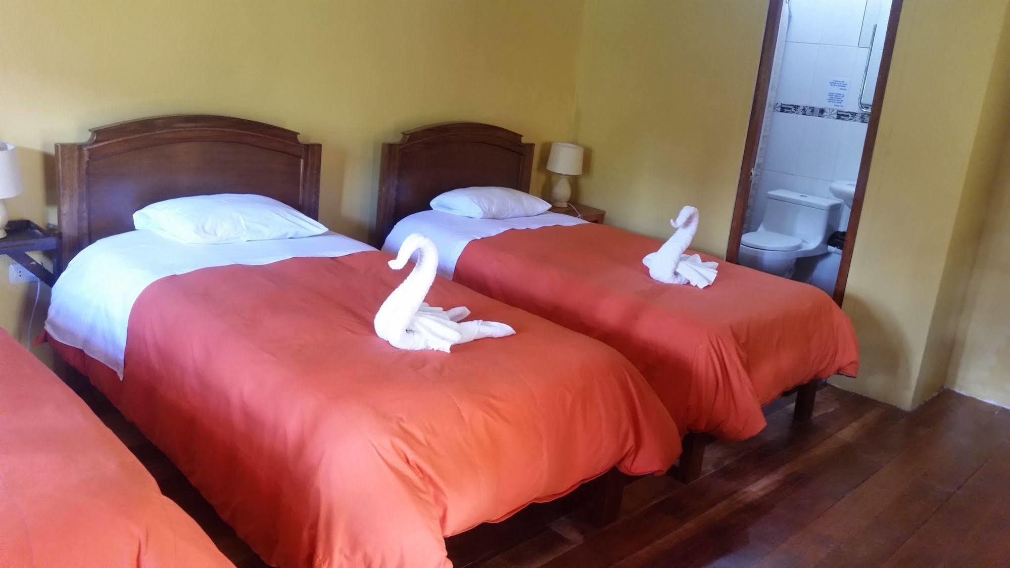 Wayras Hostal Ollantaytambo Esterno foto